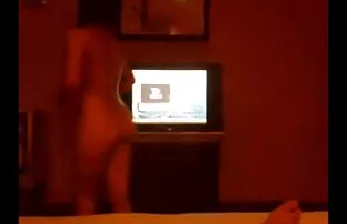 XXX Flicka fingrar gammal lesbiskmassage i kök