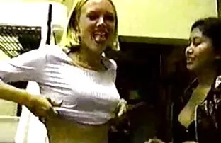 XXX Flicka flicka med vibrator kom till lesbiska sexfilmer orgasm,