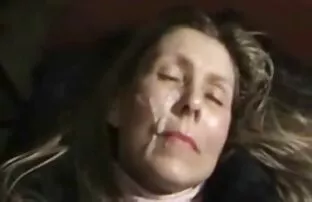 XXX Bluevaska män lesbiskmassage slet och skar frön i magen