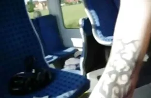 XXX Kommunister tortyr, knytnäve svensk lesbisk porr av flickan med 5 roi