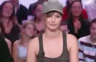 XXX Zrylka lesbisk erotisk film försök
