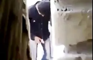 XXX Pojkarna åker fast och gratis porr lesbisk ger det till svarta människor