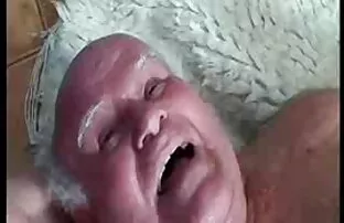 XXX En vågad man som kallas en ung hora lesbisk porrfilm