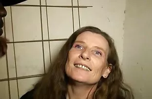 XXX Låt oss sitta ner lesbisk mjukporr och skog,